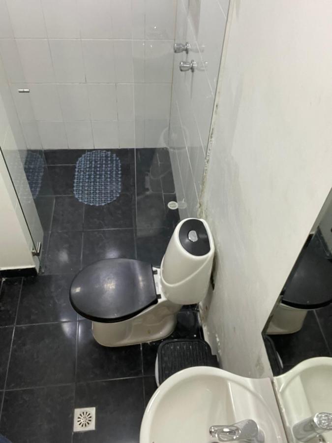 Air Guest House Μεντεγίν Εξωτερικό φωτογραφία