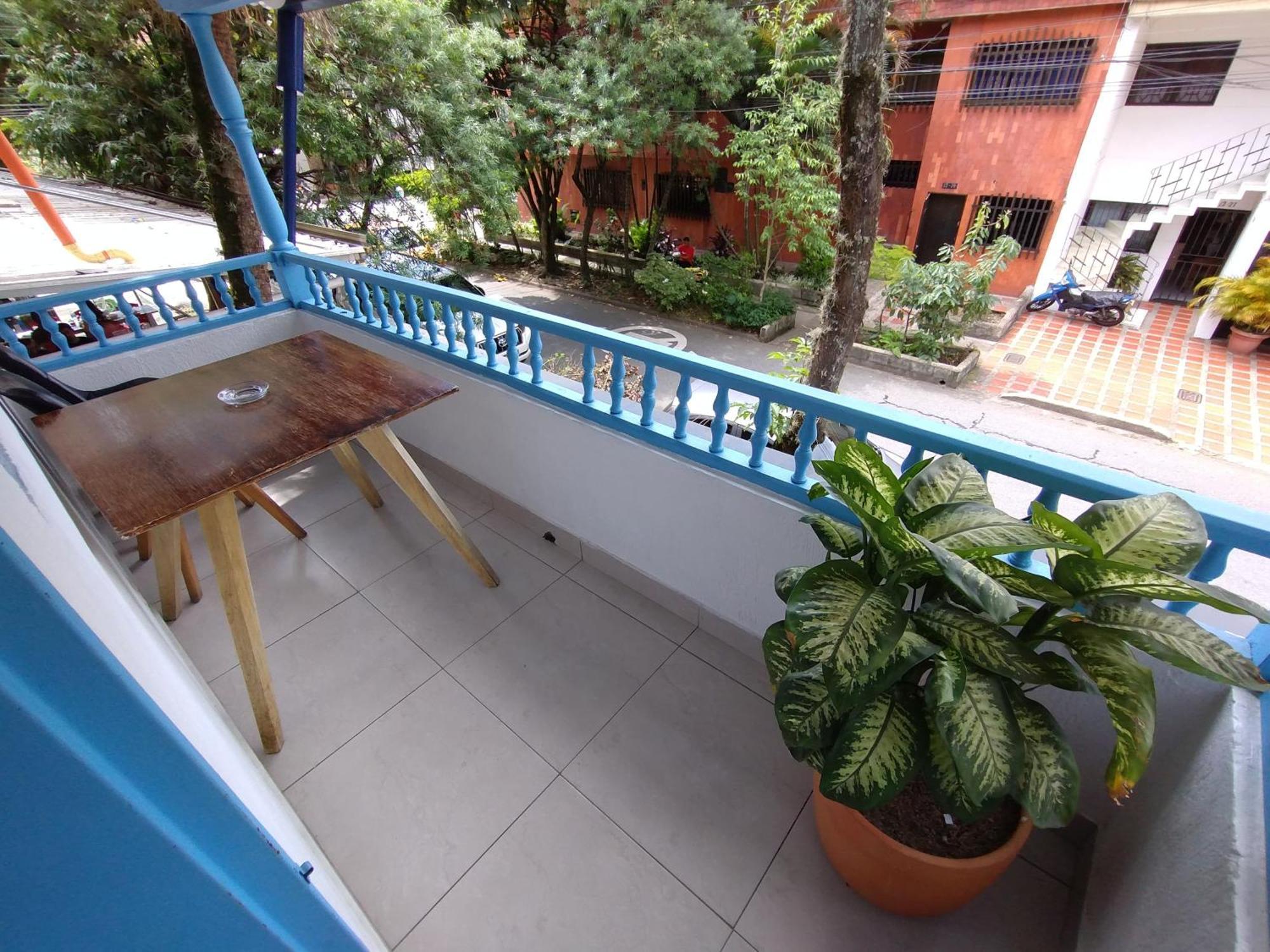 Air Guest House Μεντεγίν Εξωτερικό φωτογραφία