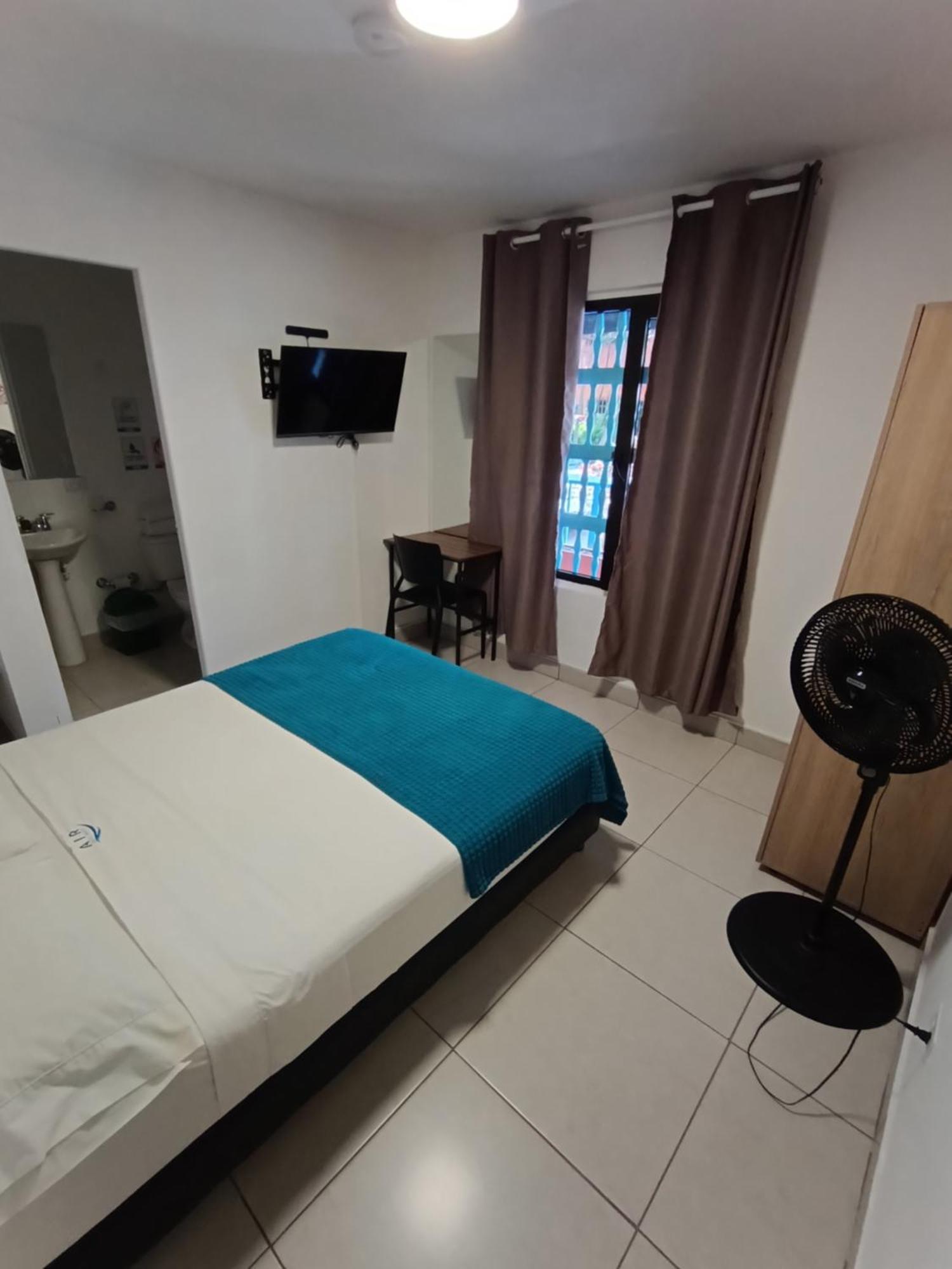Air Guest House Μεντεγίν Εξωτερικό φωτογραφία